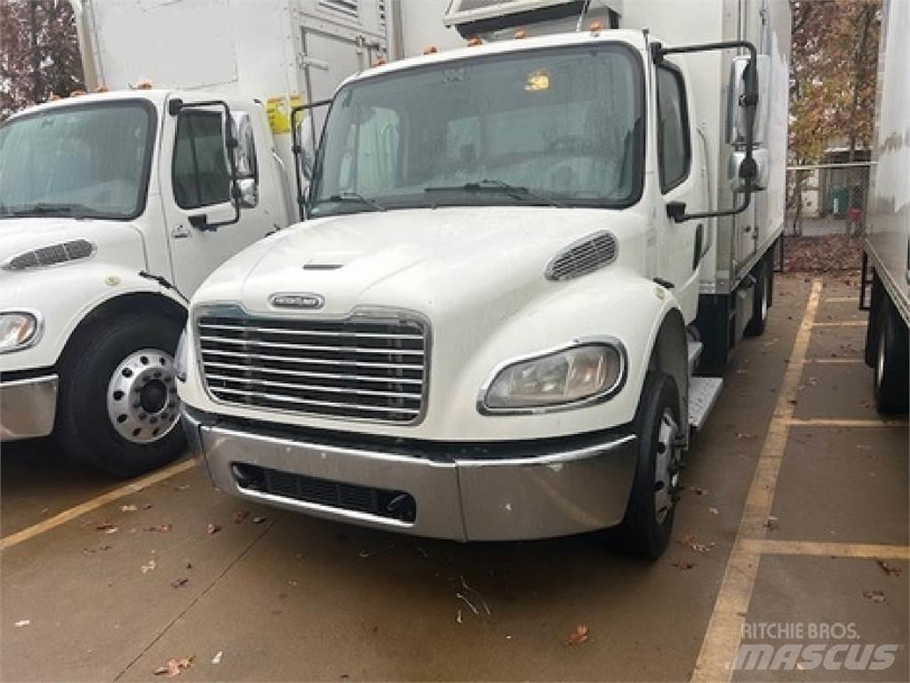 Freightliner M2-106 شاحنات ذات هيكل صندوقي