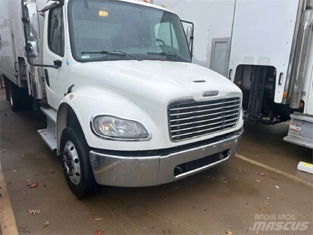 Freightliner M2-106 شاحنات ذات هيكل صندوقي