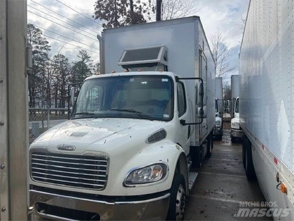 Freightliner M2-106 شاحنات ذات هيكل صندوقي