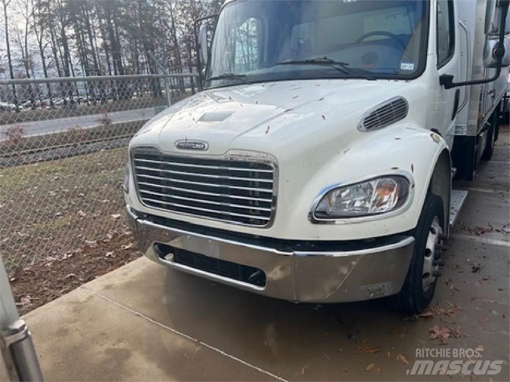Freightliner M2-106 شاحنات ذات هيكل صندوقي