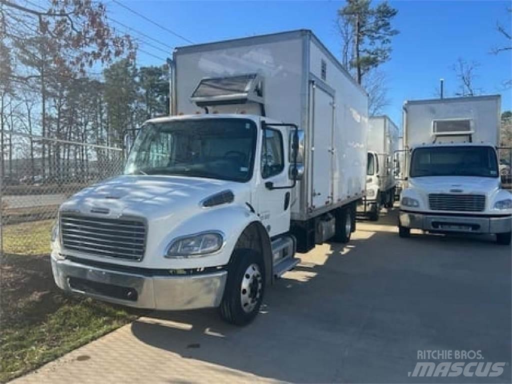 Freightliner M2-106 شاحنات ذات هيكل صندوقي