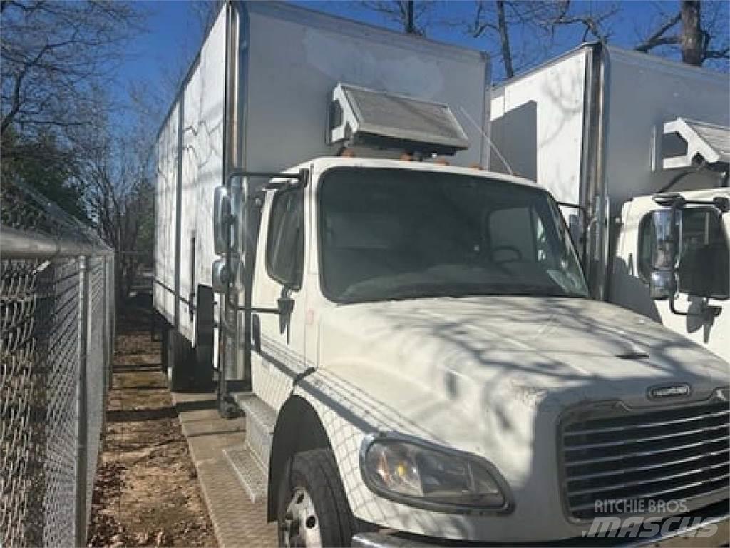 Freightliner M2-106 شاحنات ذات هيكل صندوقي