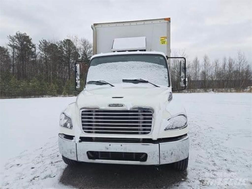 Freightliner M2-106 شاحنات ذات هيكل صندوقي
