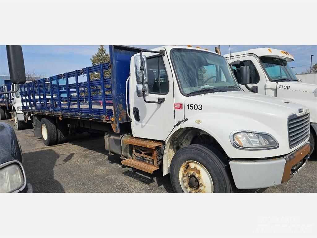 Freightliner M2 106 شاحنات مسطحة/مفصلية الجوانب