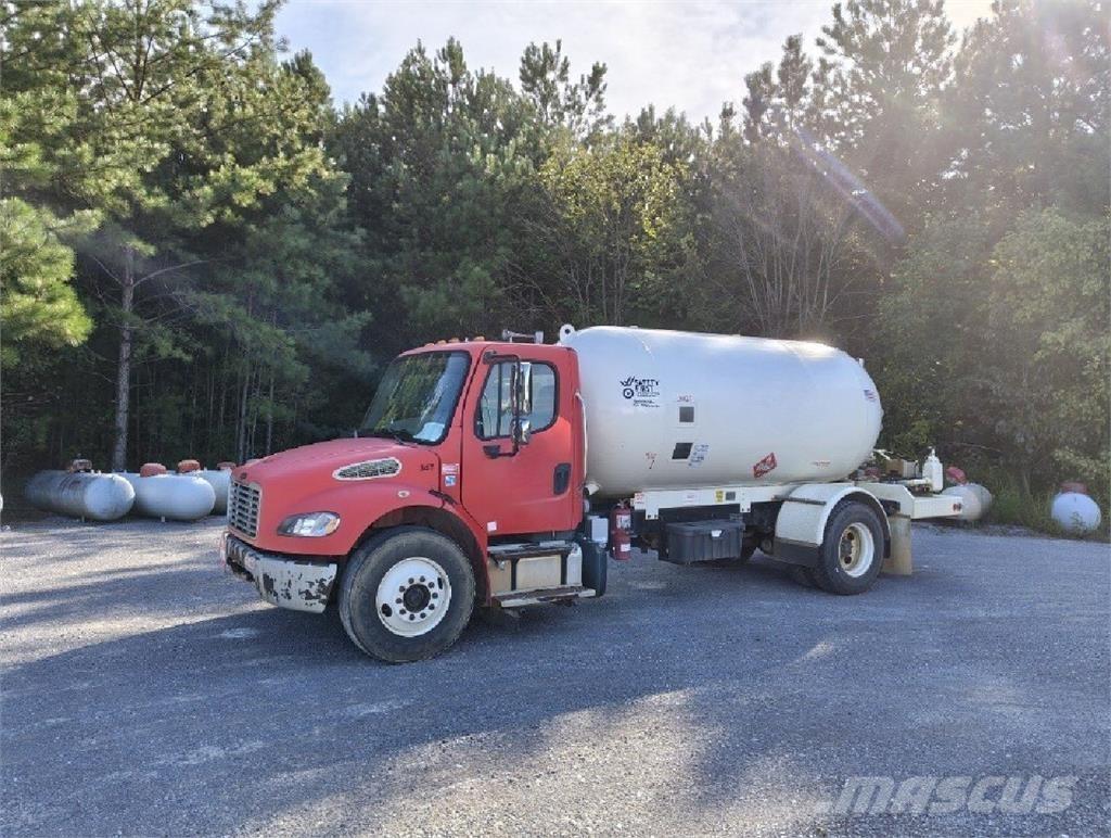 Freightliner M2 106 شاحنات أخرى