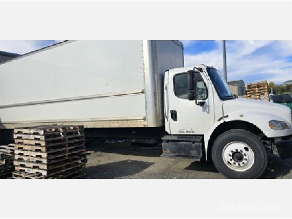 Freightliner M2 106 شاحنات ذات هيكل صندوقي