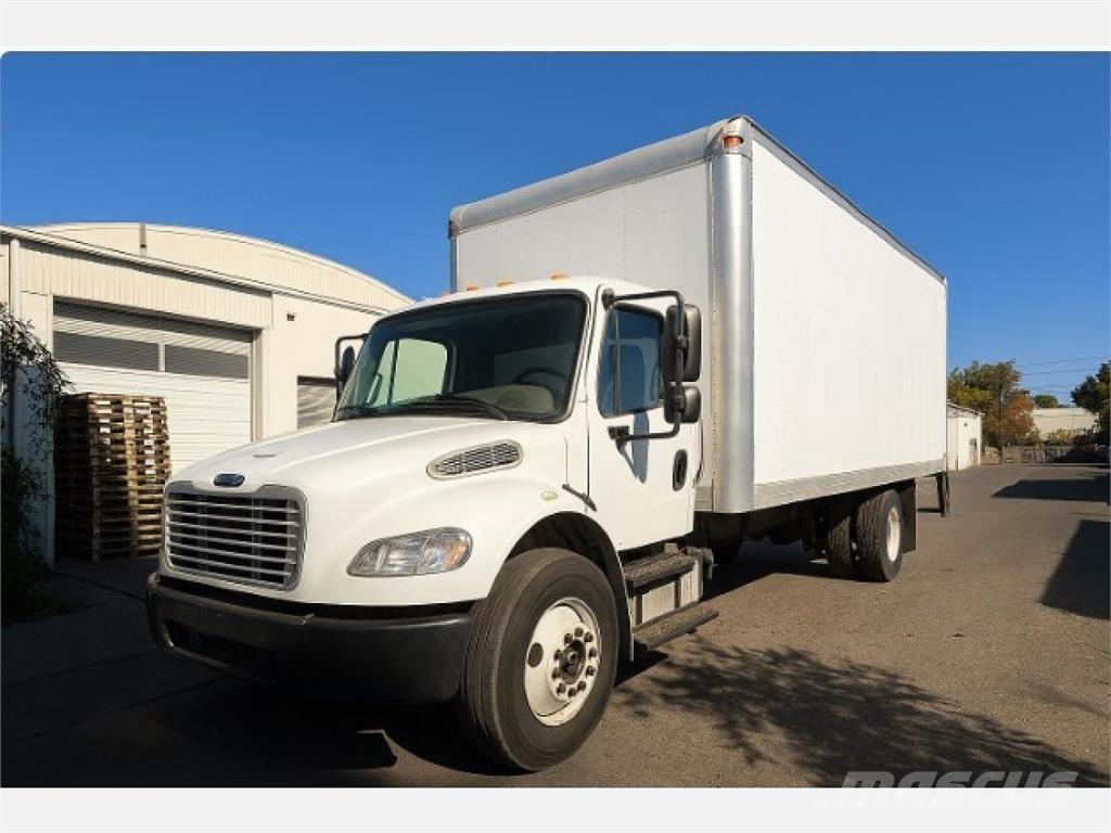 Freightliner M2 106 شاحنات ذات هيكل صندوقي