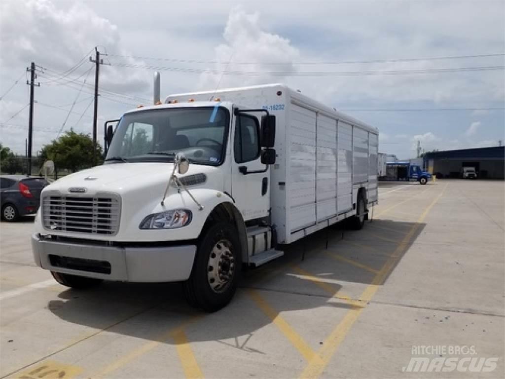 Freightliner M2106 شاحنات نقل المشروبات