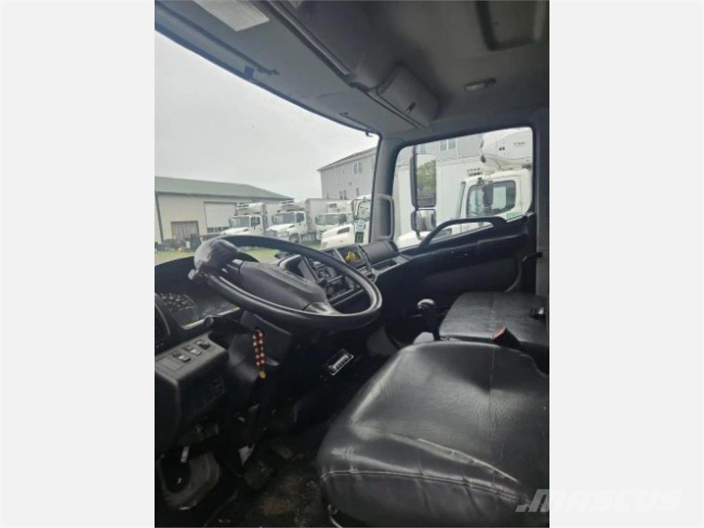 Hino 268 شاحنات بدرجة حرارة قابلة للضبط