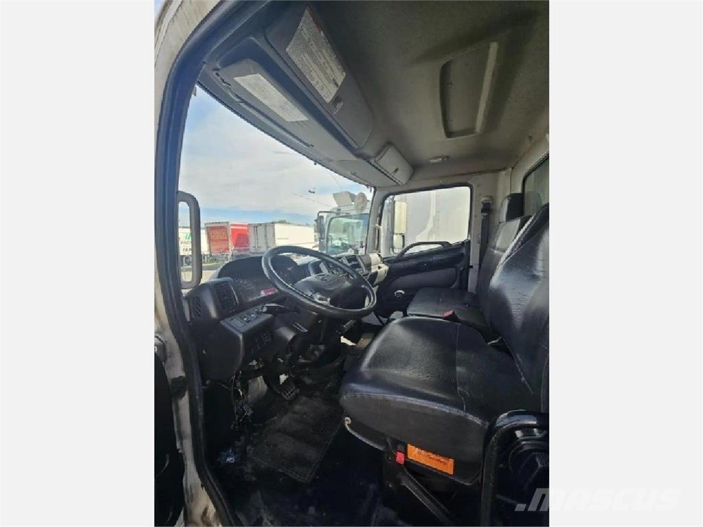 Hino 268 شاحنات بدرجة حرارة قابلة للضبط
