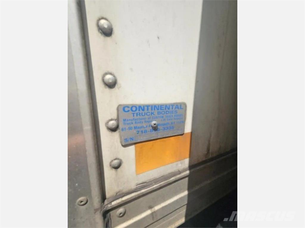 Hino 268 شاحنات ذات هيكل صندوقي