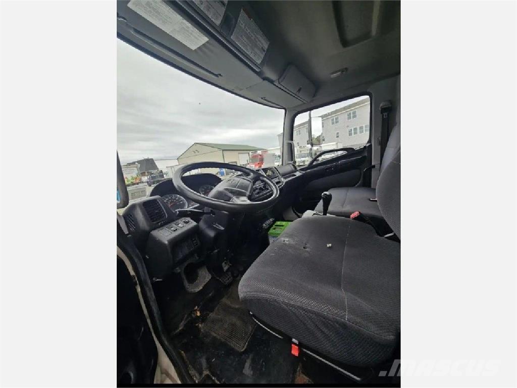 Hino 338 شاحنات بدرجة حرارة قابلة للضبط