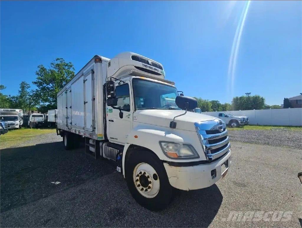 Hino 338 شاحنات بدرجة حرارة قابلة للضبط