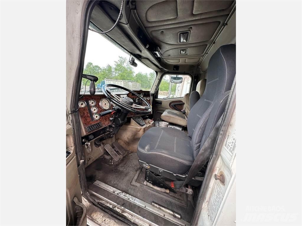 International 5900i شاحنات قلابة
