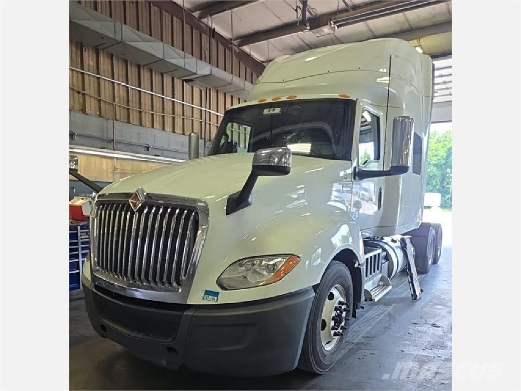 International LT وحدات الجر