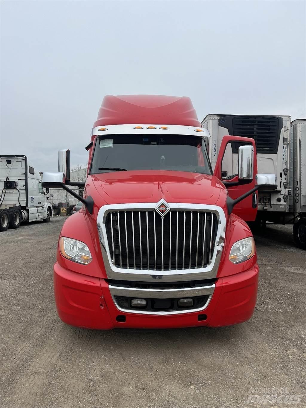 International LT625 وحدات الجر