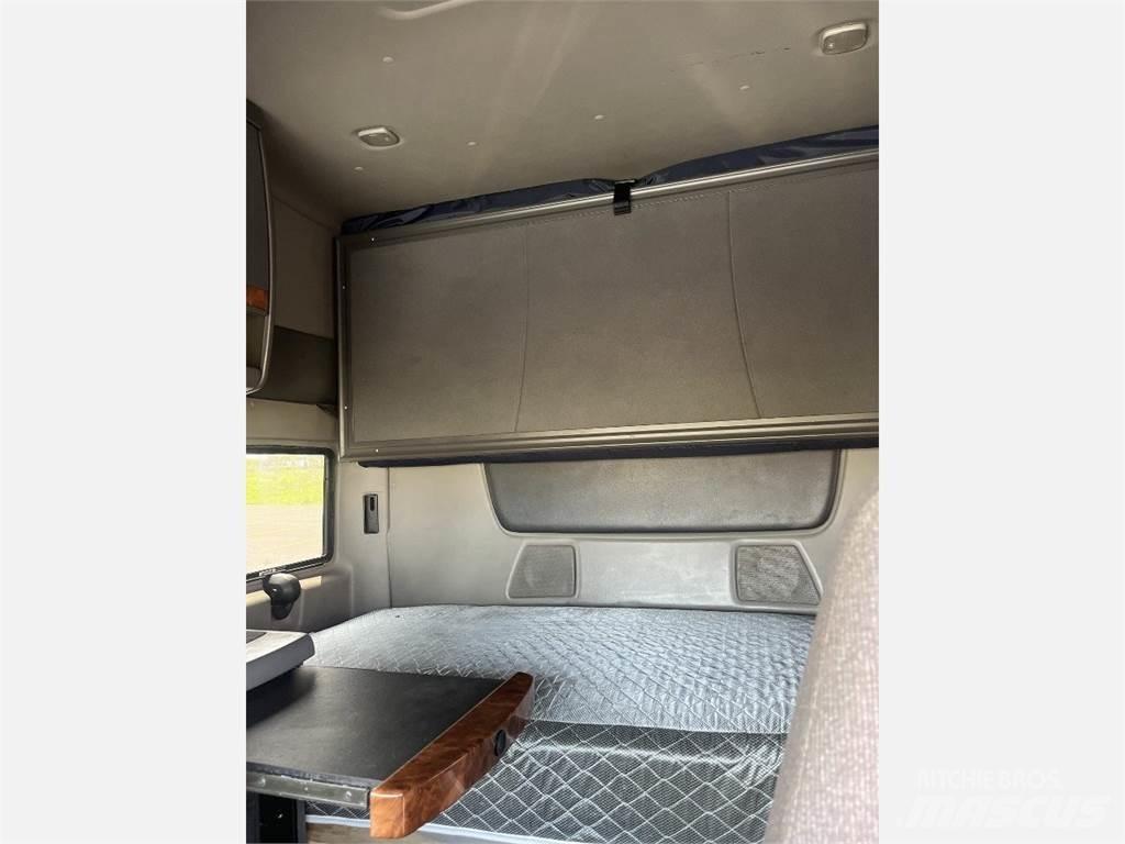 International LT625 وحدات الجر