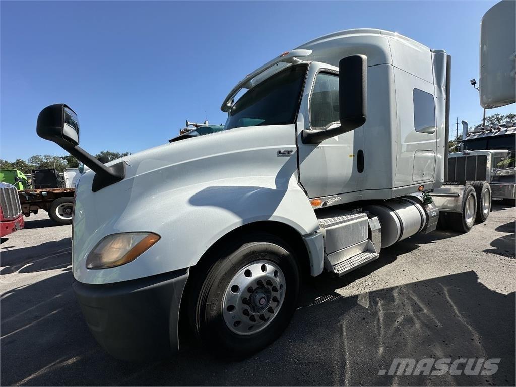International LT625 وحدات الجر