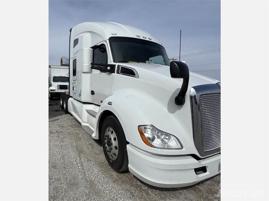 Kenworth T680 وحدات الجر