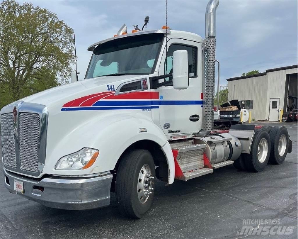 Kenworth T680 وحدات الجر