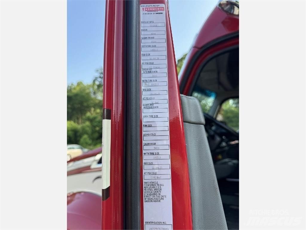 Kenworth T680 وحدات الجر