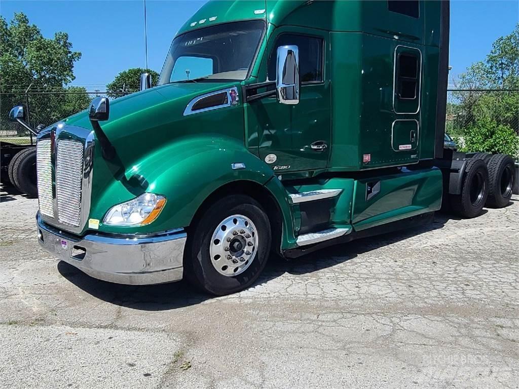 Kenworth T680 وحدات الجر
