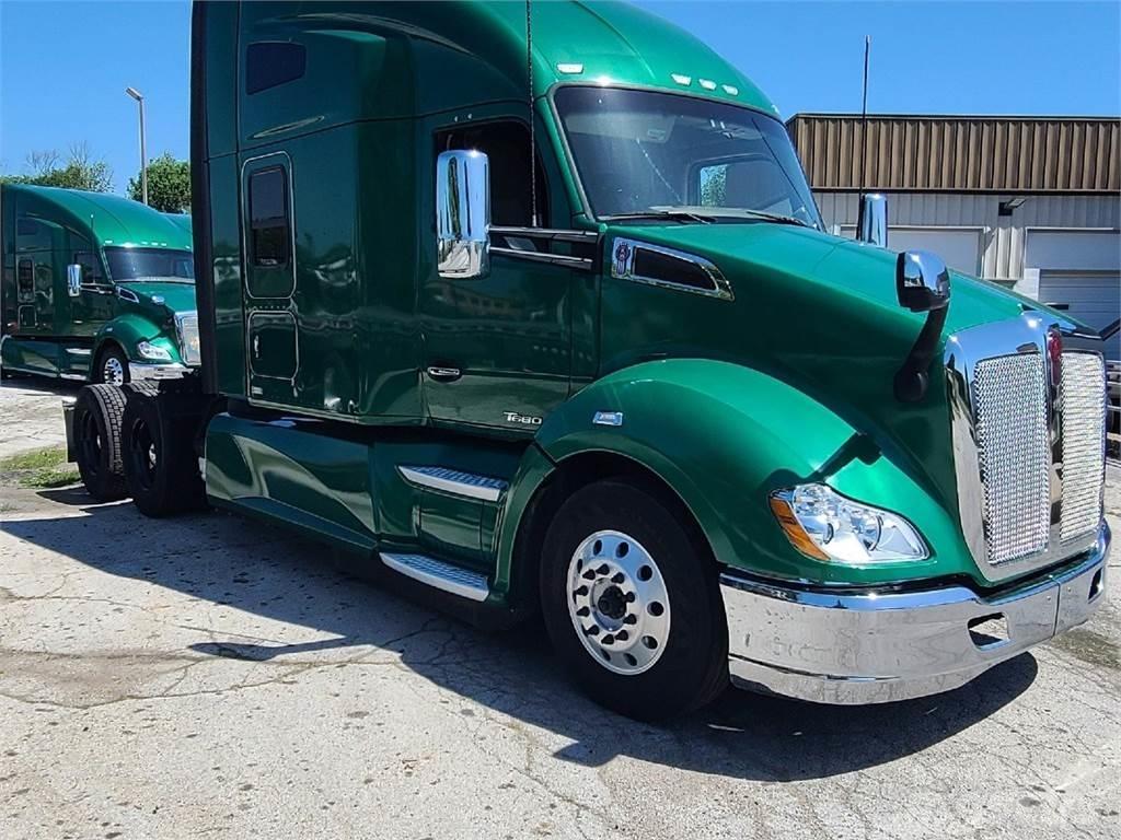 Kenworth T680 وحدات الجر