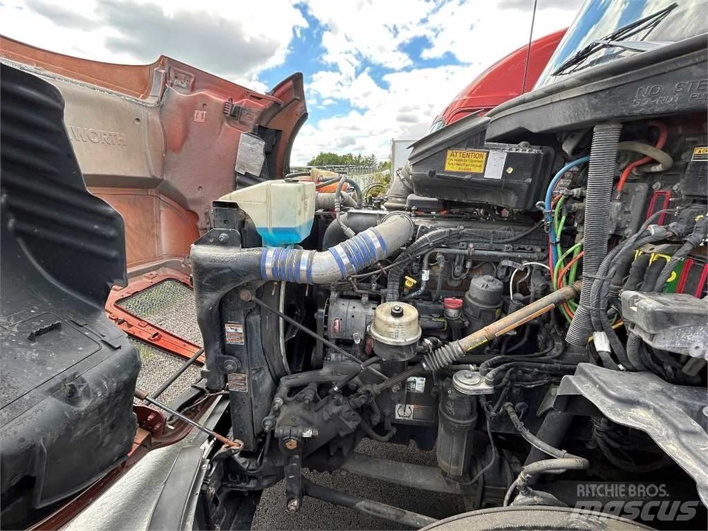 Kenworth T680 وحدات الجر