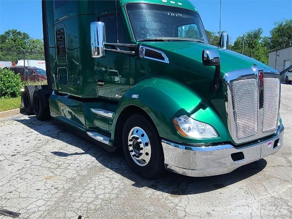 Kenworth T680 وحدات الجر