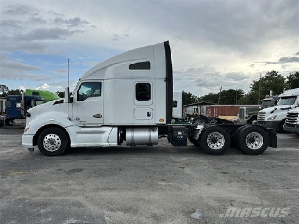 Kenworth T680 وحدات الجر