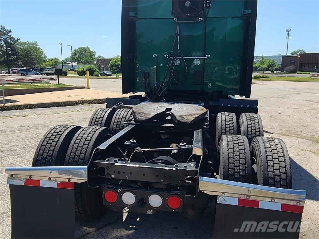 Kenworth T680 وحدات الجر