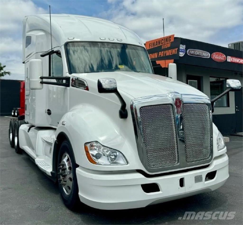 Kenworth T680 وحدات الجر