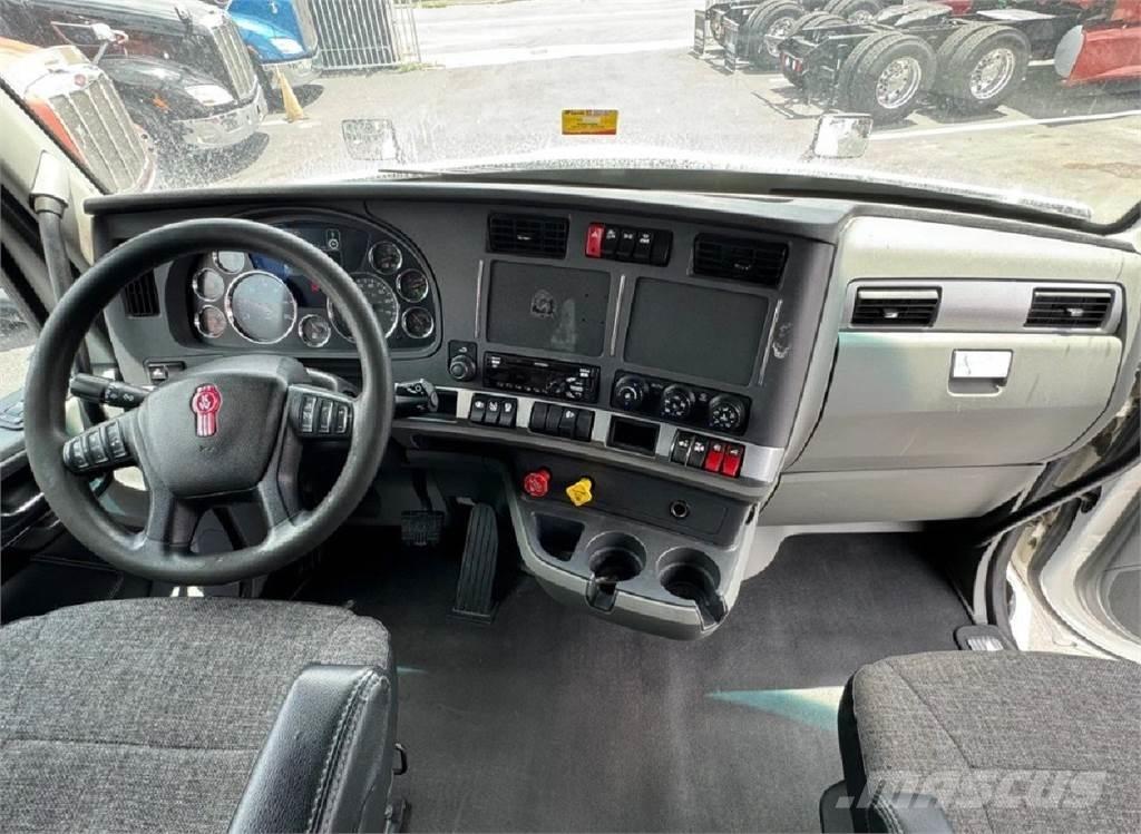 Kenworth T680 وحدات الجر
