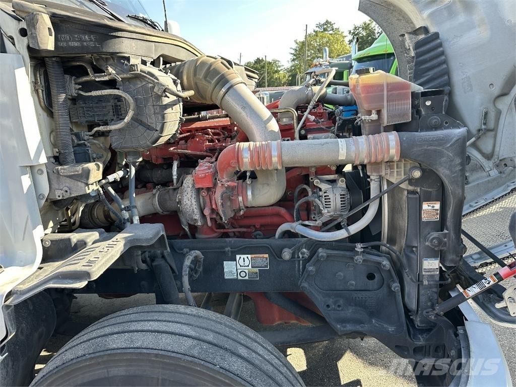 Kenworth T680 وحدات الجر