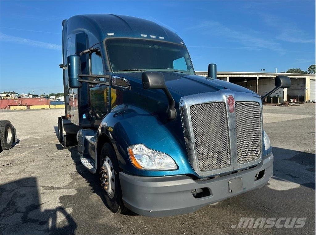 Kenworth T680 وحدات الجر