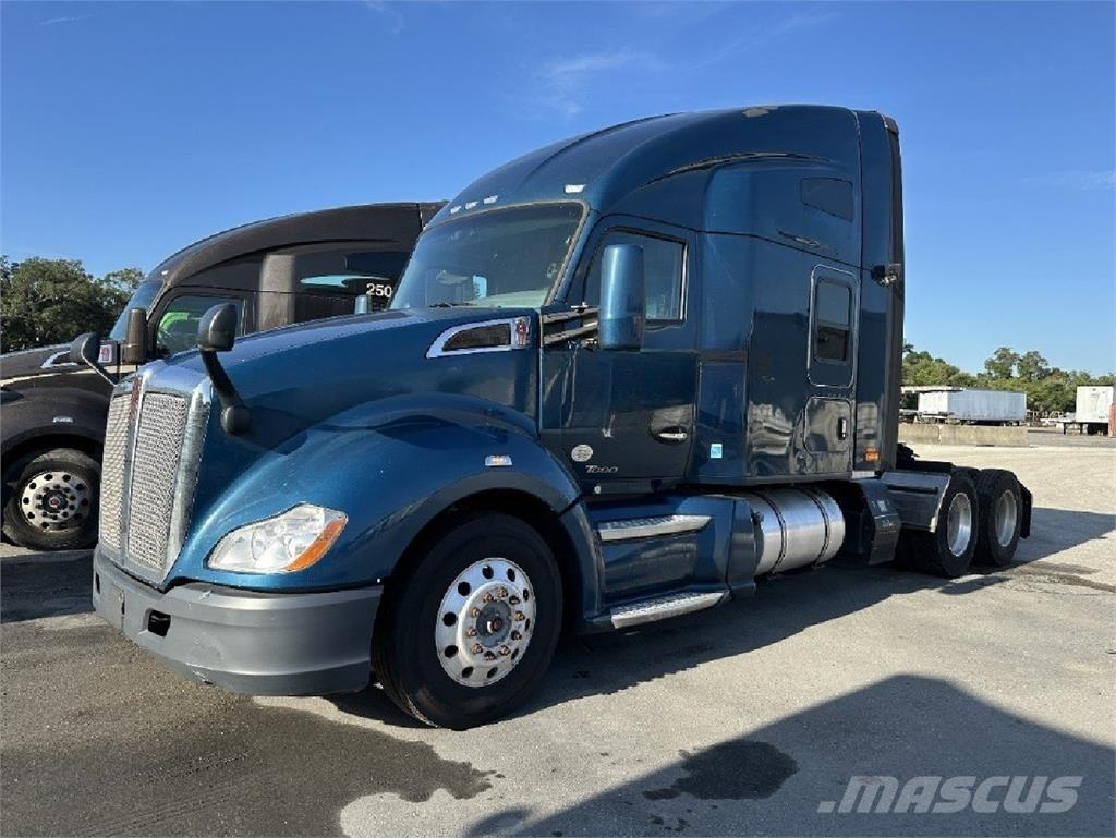 Kenworth T680 وحدات الجر