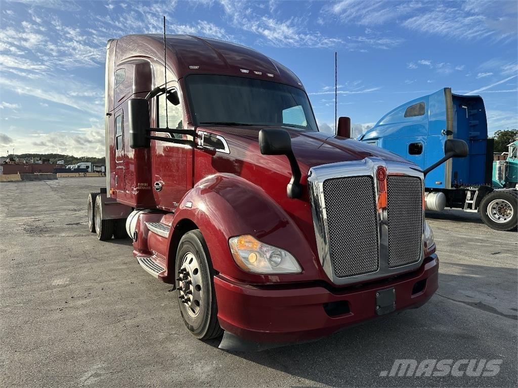 Kenworth T680 وحدات الجر