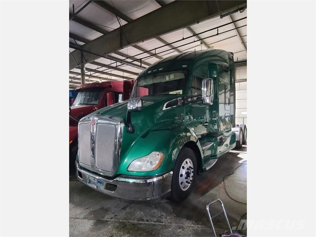 Kenworth T680 وحدات الجر