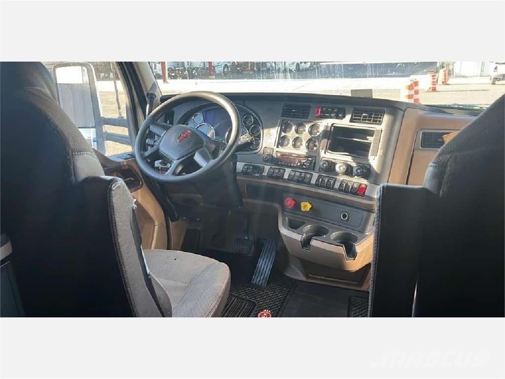 Kenworth T680 وحدات الجر