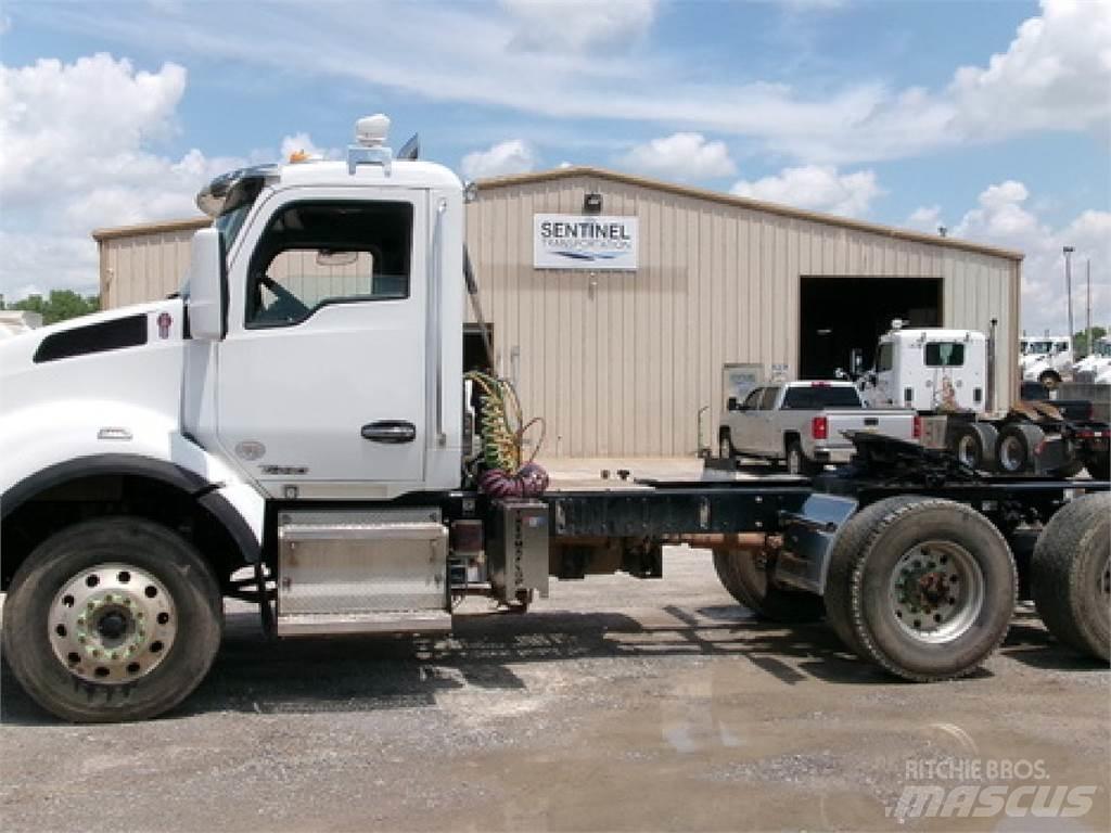 Kenworth T880 وحدات الجر