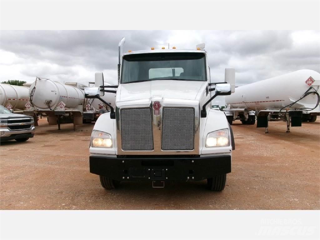 Kenworth T880 وحدات الجر