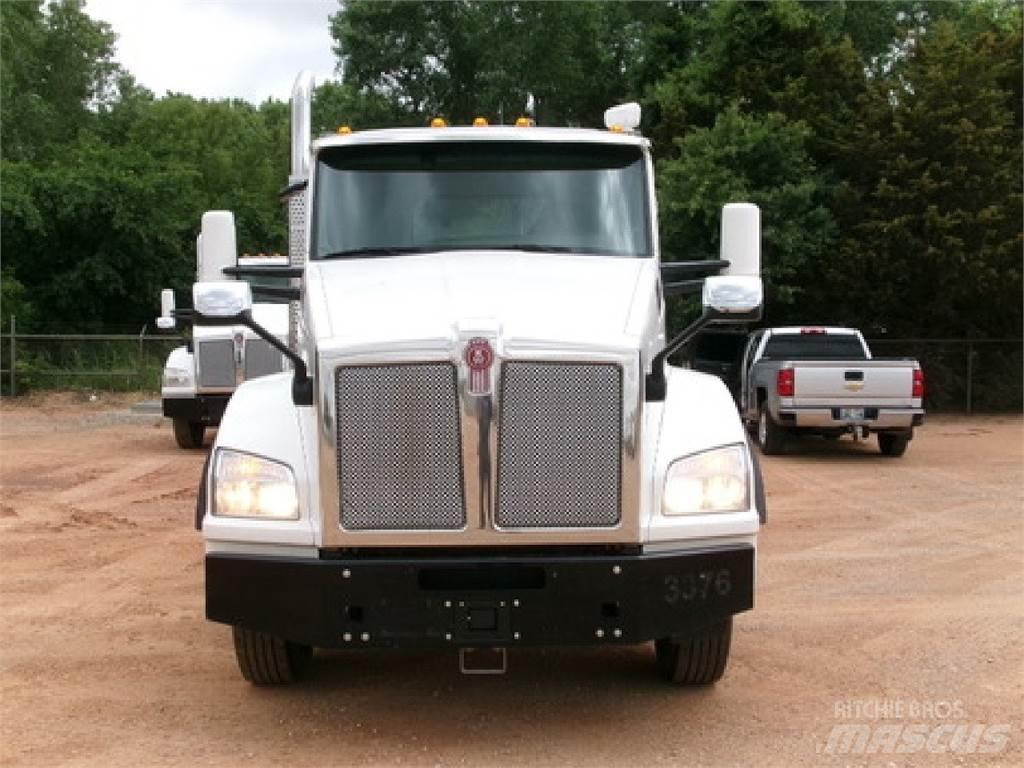 Kenworth T880 وحدات الجر