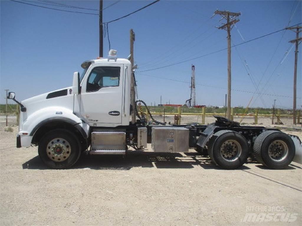 Kenworth T880 وحدات الجر