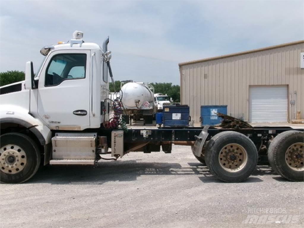 Kenworth T880 وحدات الجر