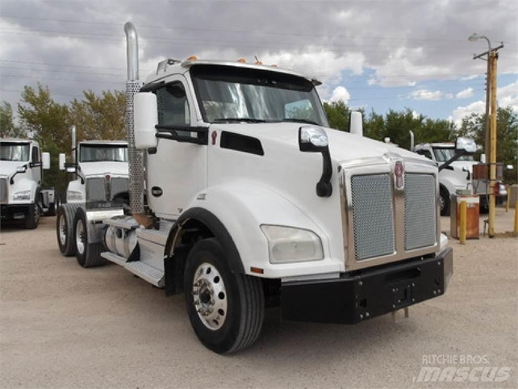 Kenworth T880 وحدات الجر