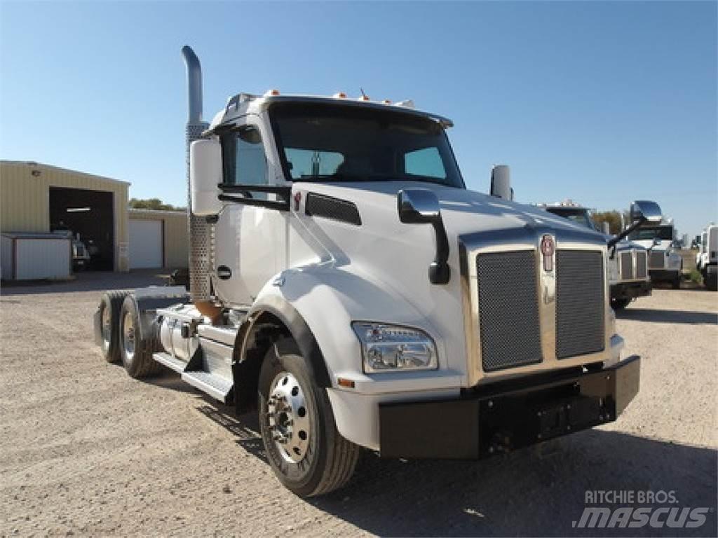 Kenworth T880 وحدات الجر