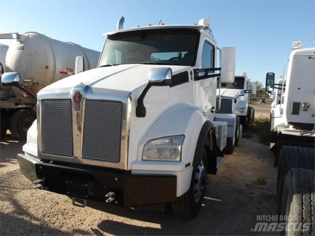 Kenworth T880 وحدات الجر