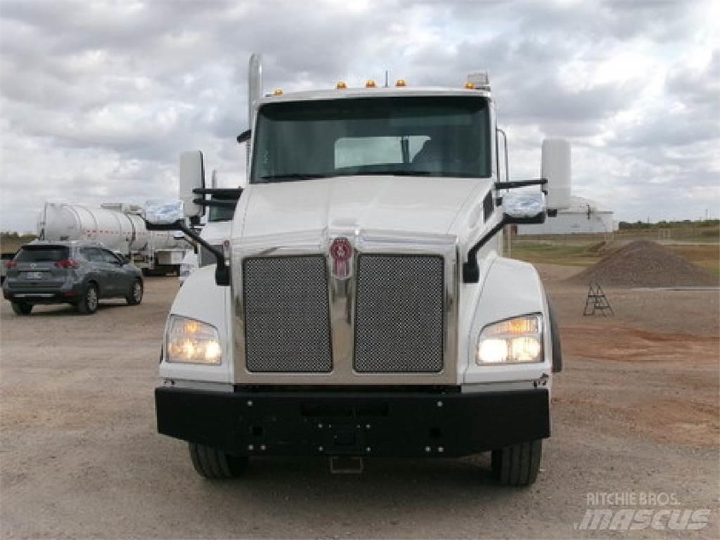 Kenworth T880 وحدات الجر