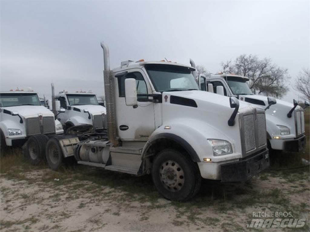 Kenworth T880 وحدات الجر