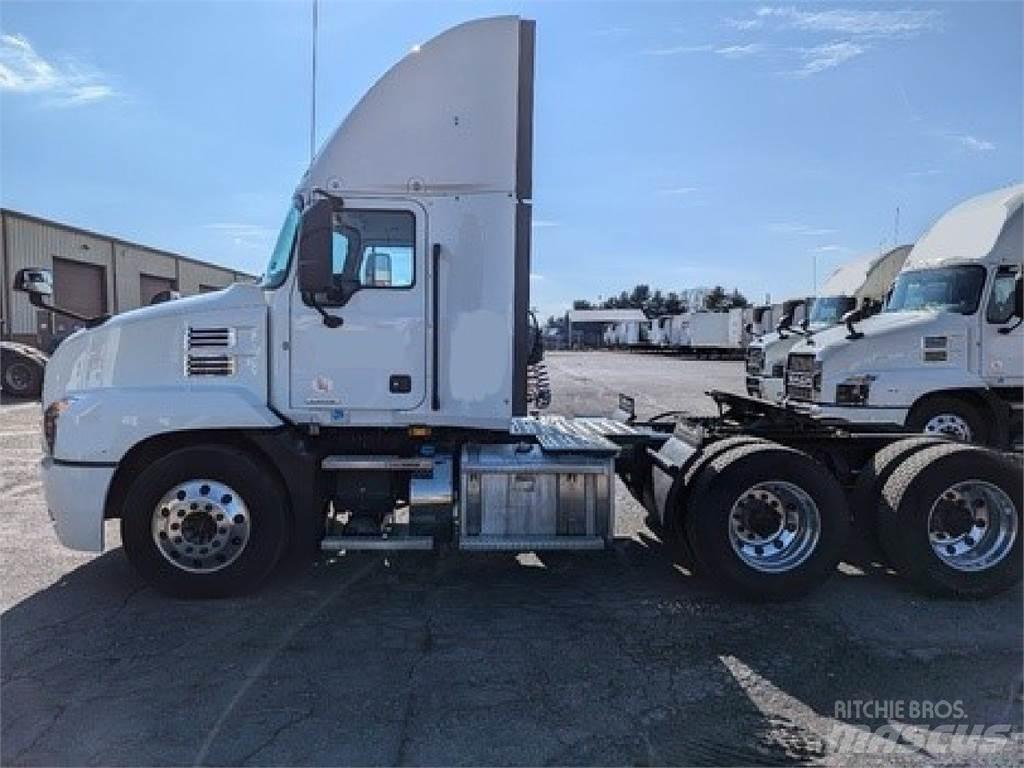 Mack AN64T وحدات الجر